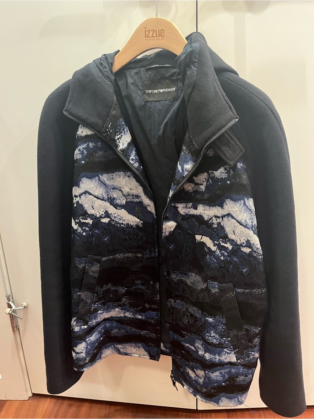Emporio Armani Men's Black and Navy Patterned Zip-Up Sweater Jacket